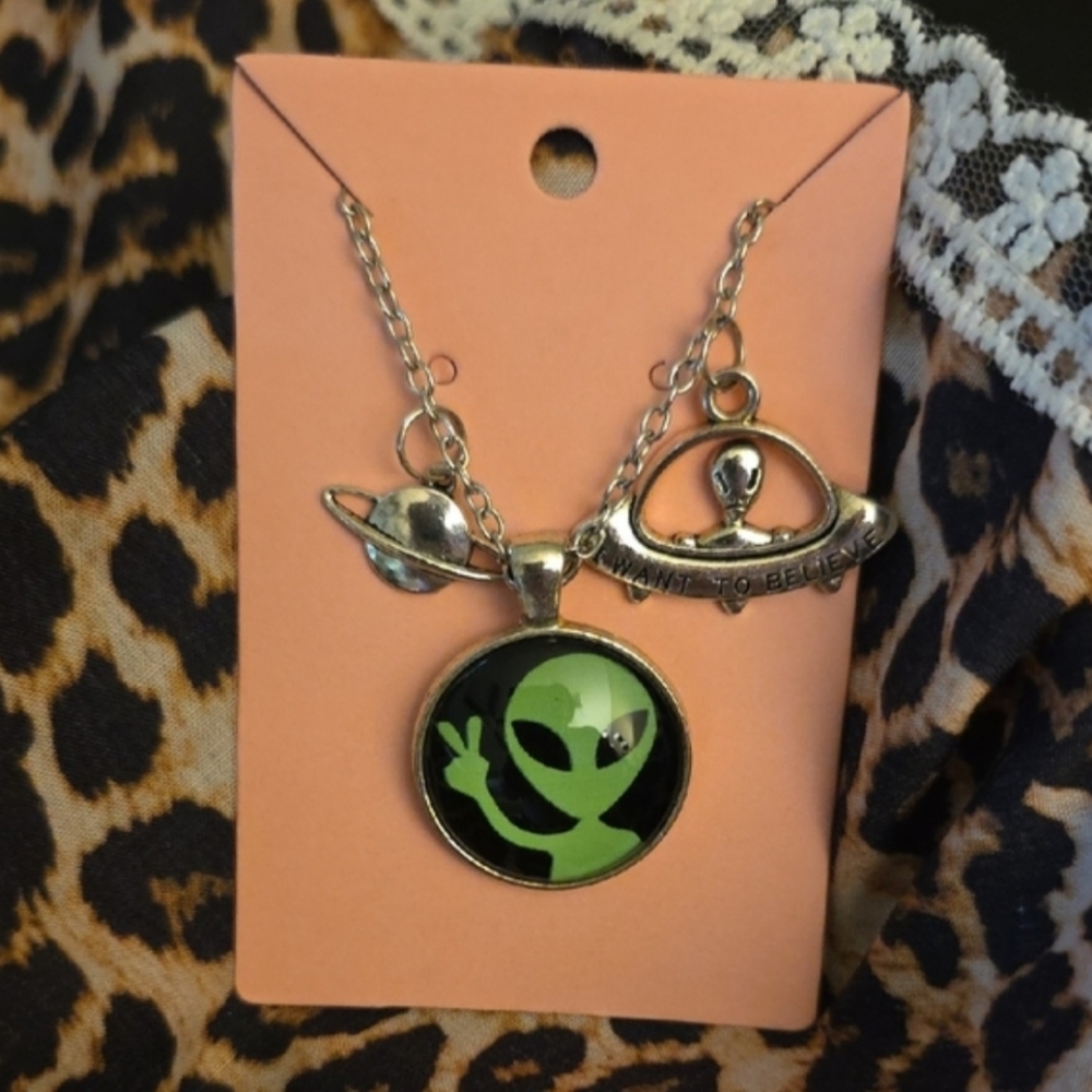 Y2K Alien Pendant Necklace w/ Planet & UFO Charms Silver Tone 90s Style Sci-Fi - Picture 6 of 9